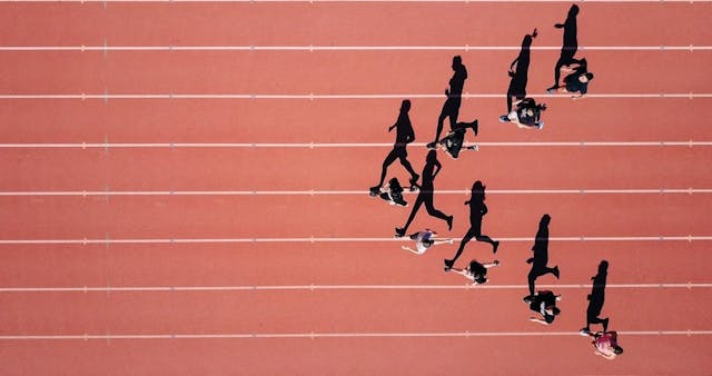 /the-tortoise-and-the-hare-an-unexpected-scheduling-race-between-milp-and-cp-solvers feature image