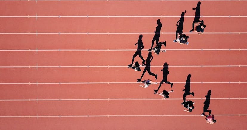 /the-tortoise-and-the-hare-an-unexpected-scheduling-race-between-milp-and-cp-solvers feature image