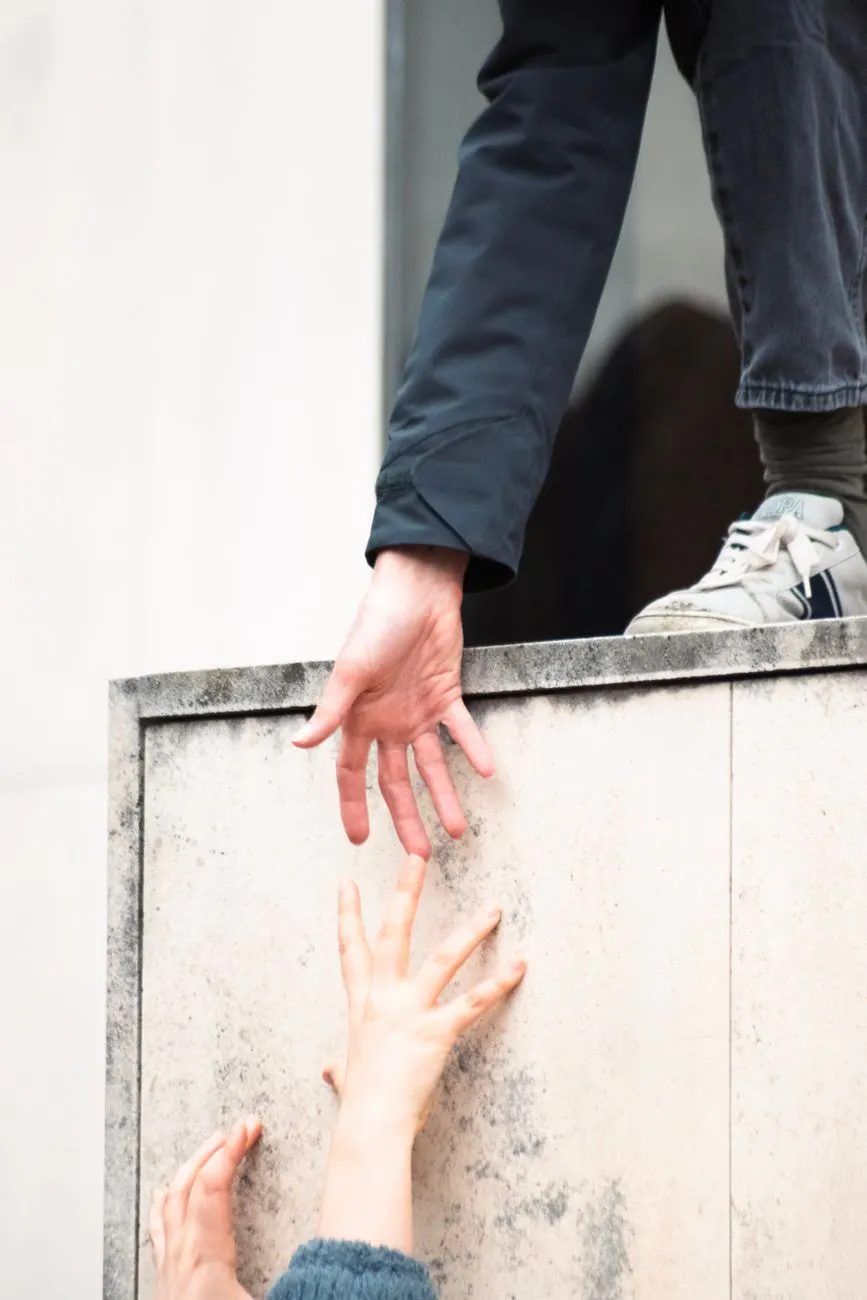 How an AI Agent Development Company Designs Agents That Know When to Ask for Human Help