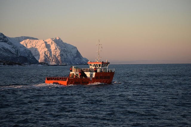 /from-code-to-currents-julia-and-gpu-magic-transform-ocean-modeling-efficiency feature image