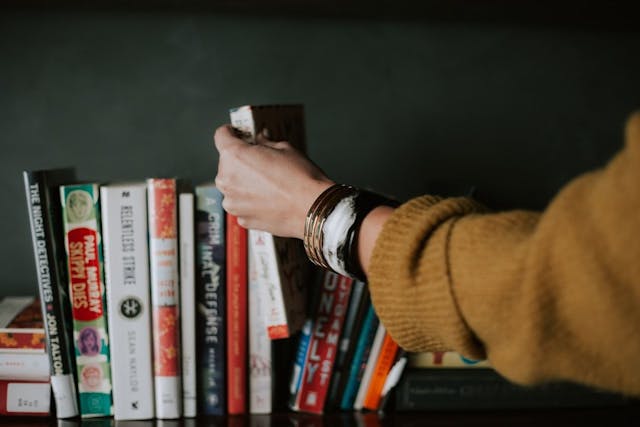 /teaching-your-ai-to-read-a-guide-to-scraping-rag-and-smart-data-insights feature image