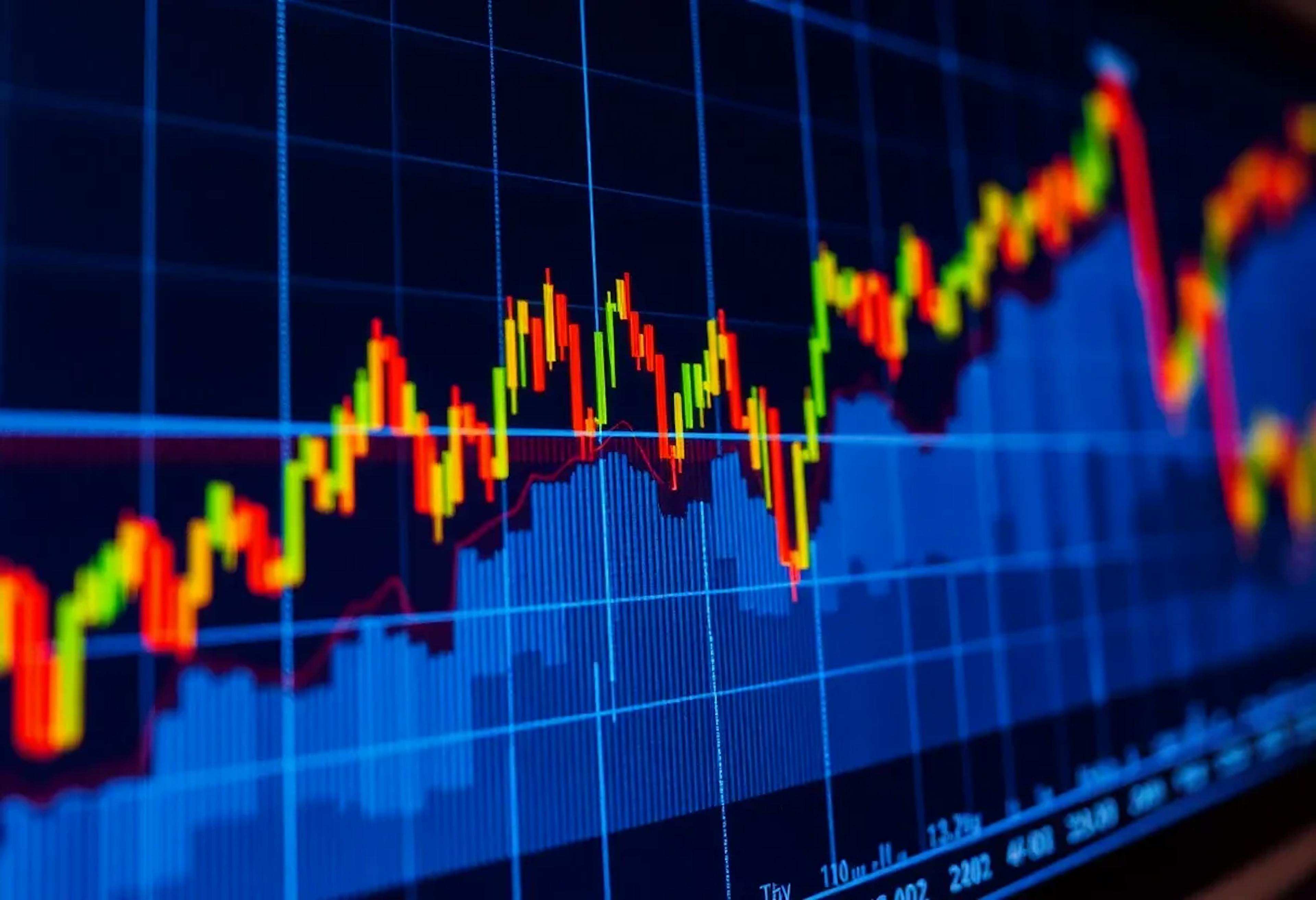Global Financial Analysis: A TDA-Based Approach to Market Crashes