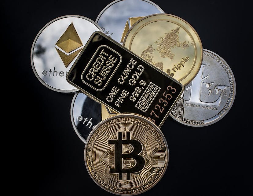 /the-greatest-recession-story-ever-told-bitcoin-vs-gold feature image