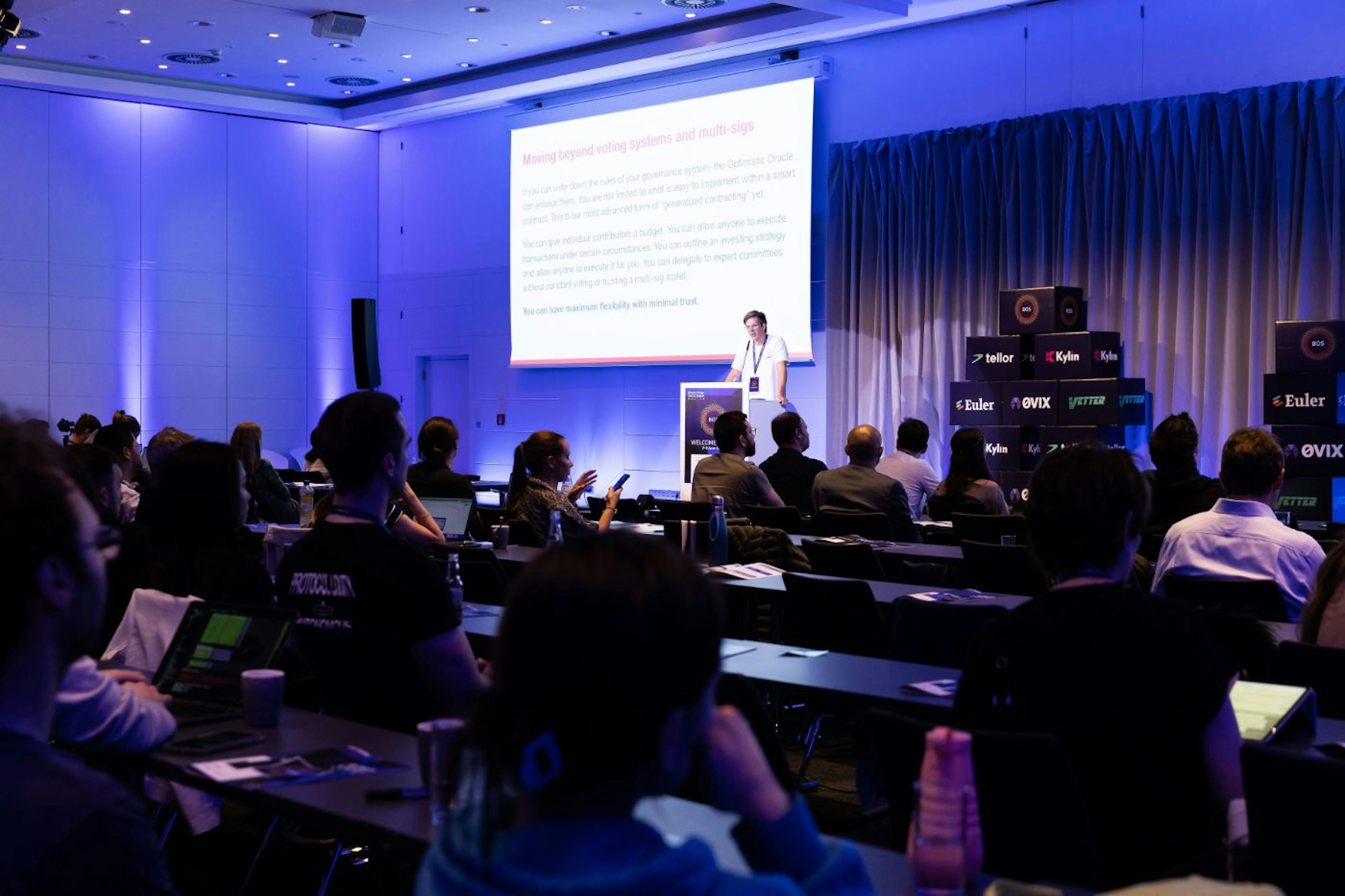 featured image - Human-Powered Truth Machines and Why They Are Inevitable Oracle Technology