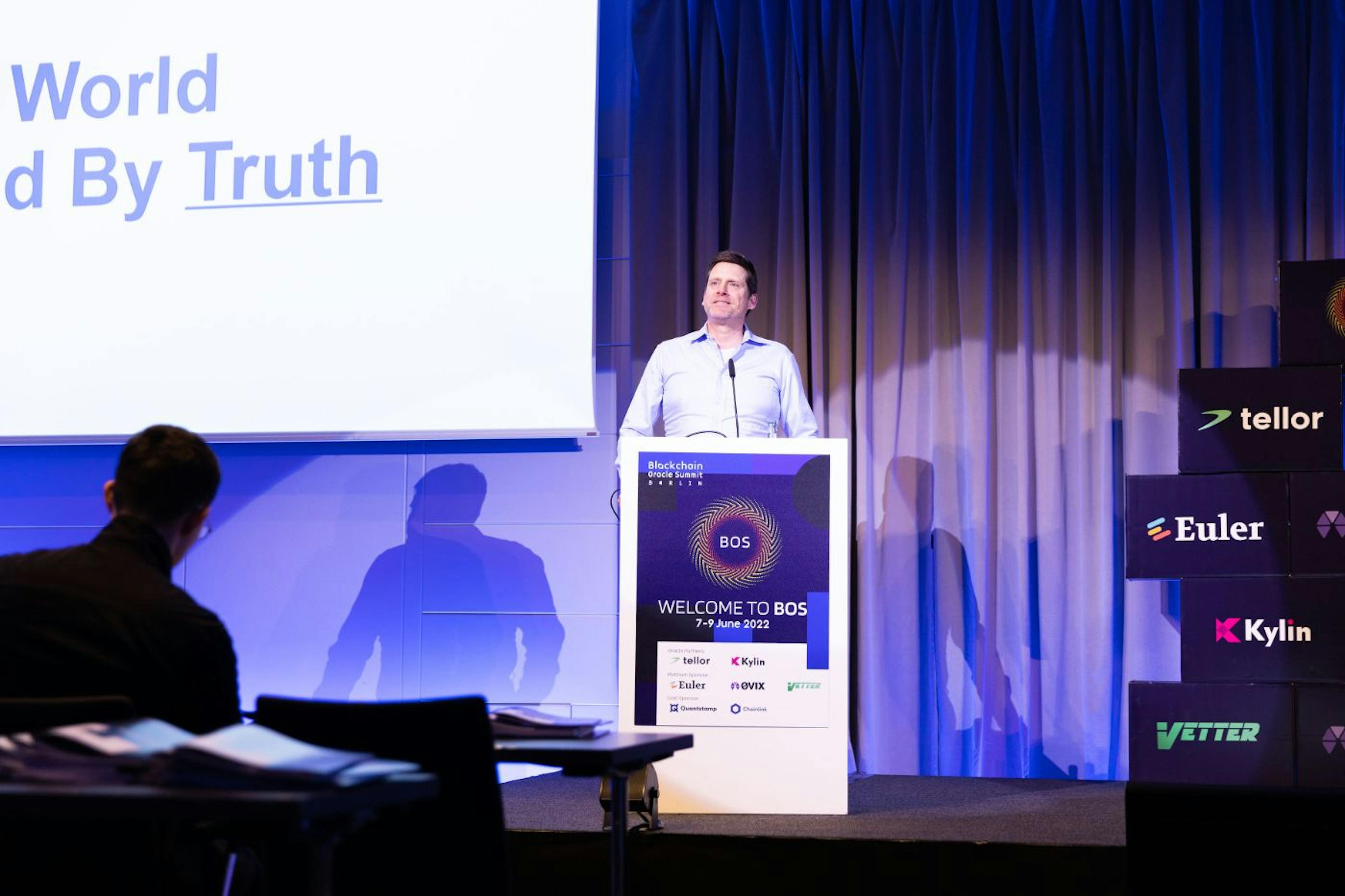 featured image - An Intro to Chainlink: 3 Pillars of Digital Change