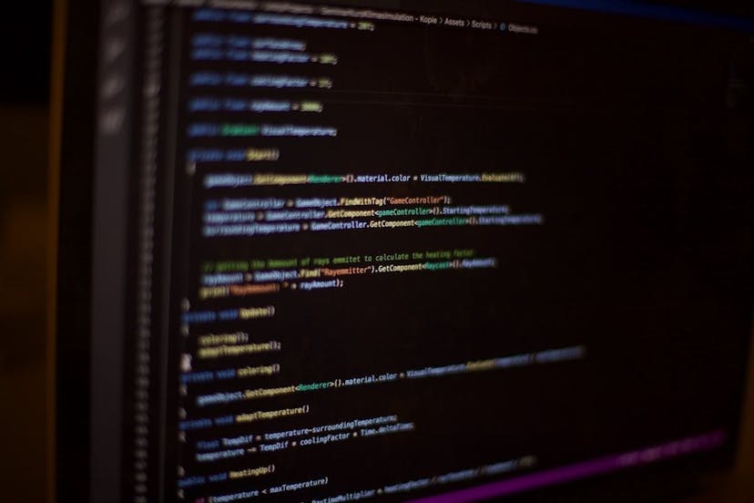 /6-best-c-programming-books-ranked-by-review-score feature image