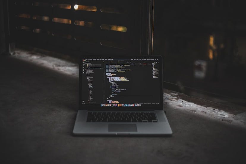 /6-best-javascript-programming-books-ranked-by-reviews feature image