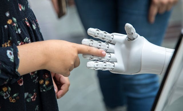 /building-an-accessible-web-tool-for-the-deaf-and-blind-using-ai feature image