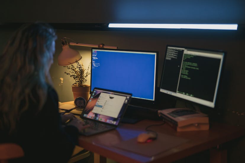 /the-guide-to-custom-accounting-software-development feature image