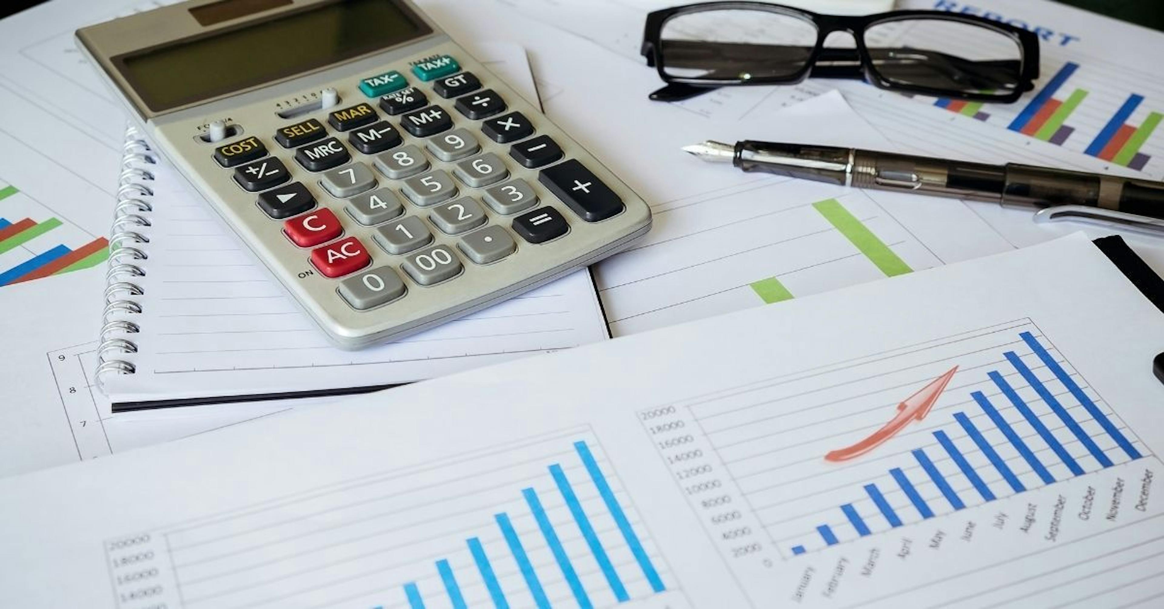 featured image - 5 Proven Use Cases of Intelligent Document Processing for Enterprises