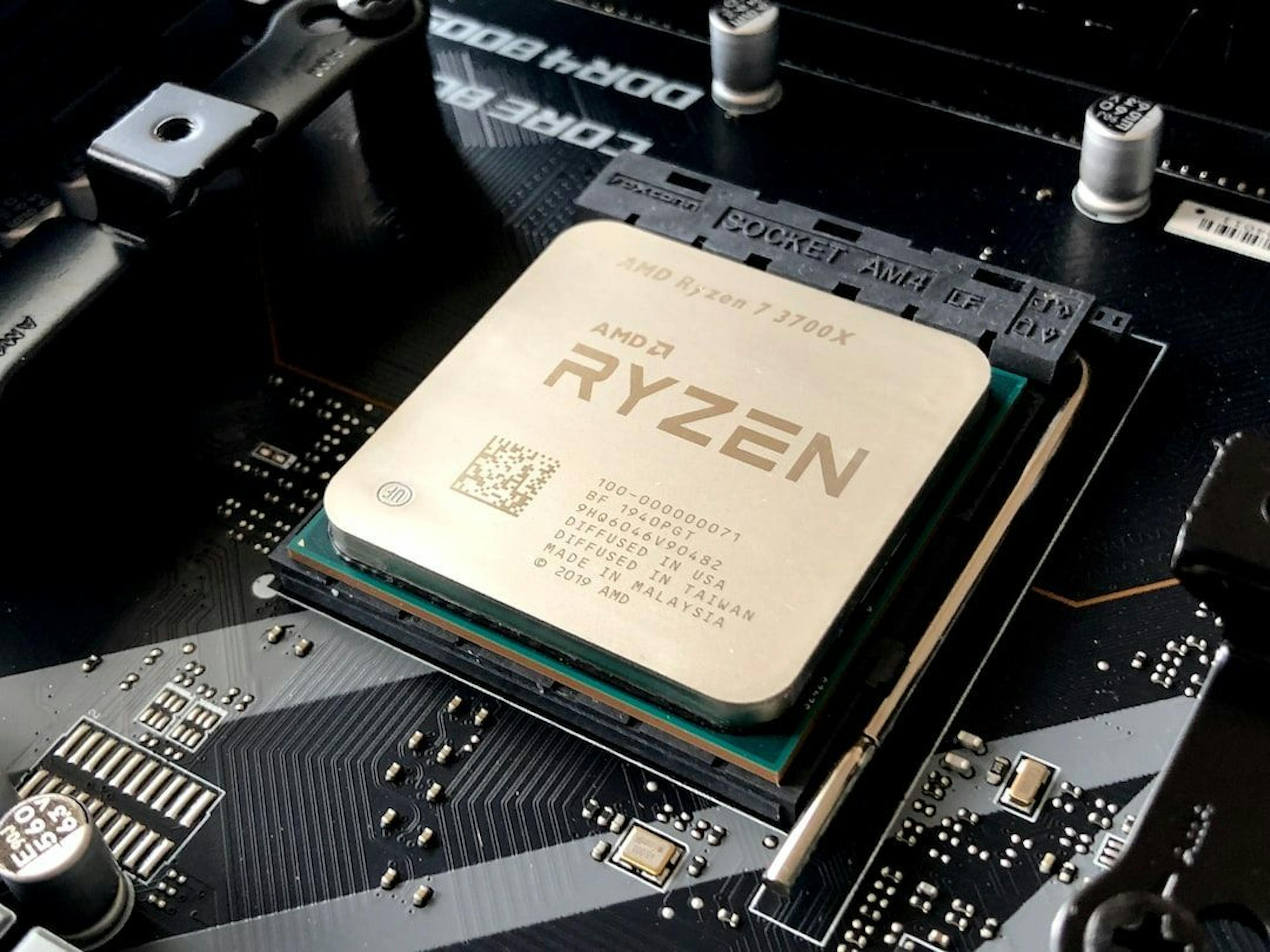featured image - AMD と Intel の CPU 戦争に勝つのはどちらか?