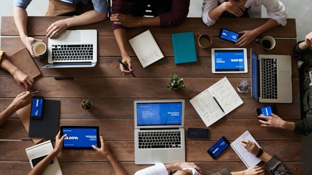 /how-ai-is-changing-the-way-businesses-communicate-and-work feature image