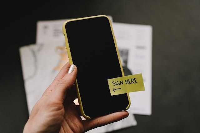 /digital-signature-vs-digital-certificates---a-comprehensive-guide feature image