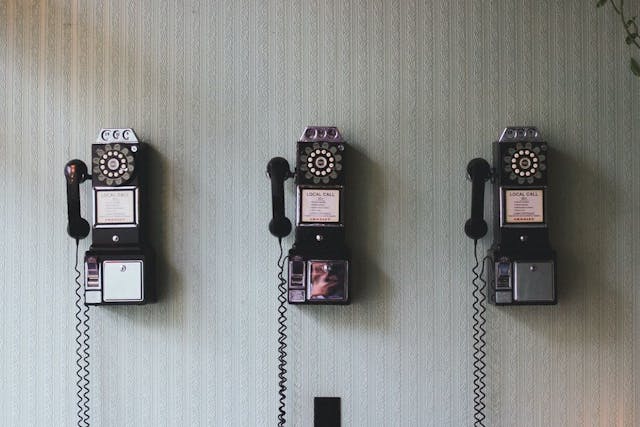 /5-ways-to-reach-your-customers-in-2022 feature image