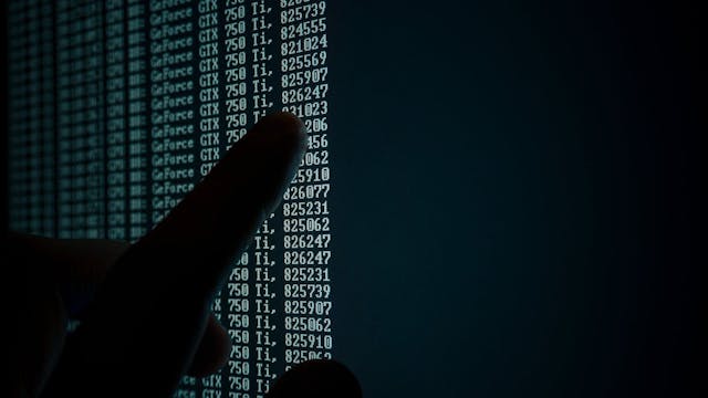 /how-to-use-macro-data-points-to-understand-smb-financial-performance feature image