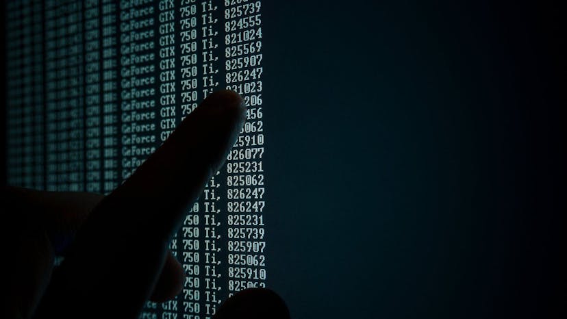 /how-to-use-macro-data-points-to-understand-smb-financial-performance feature image