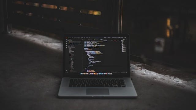 /24-best-javascript-blogs-and-websites feature image