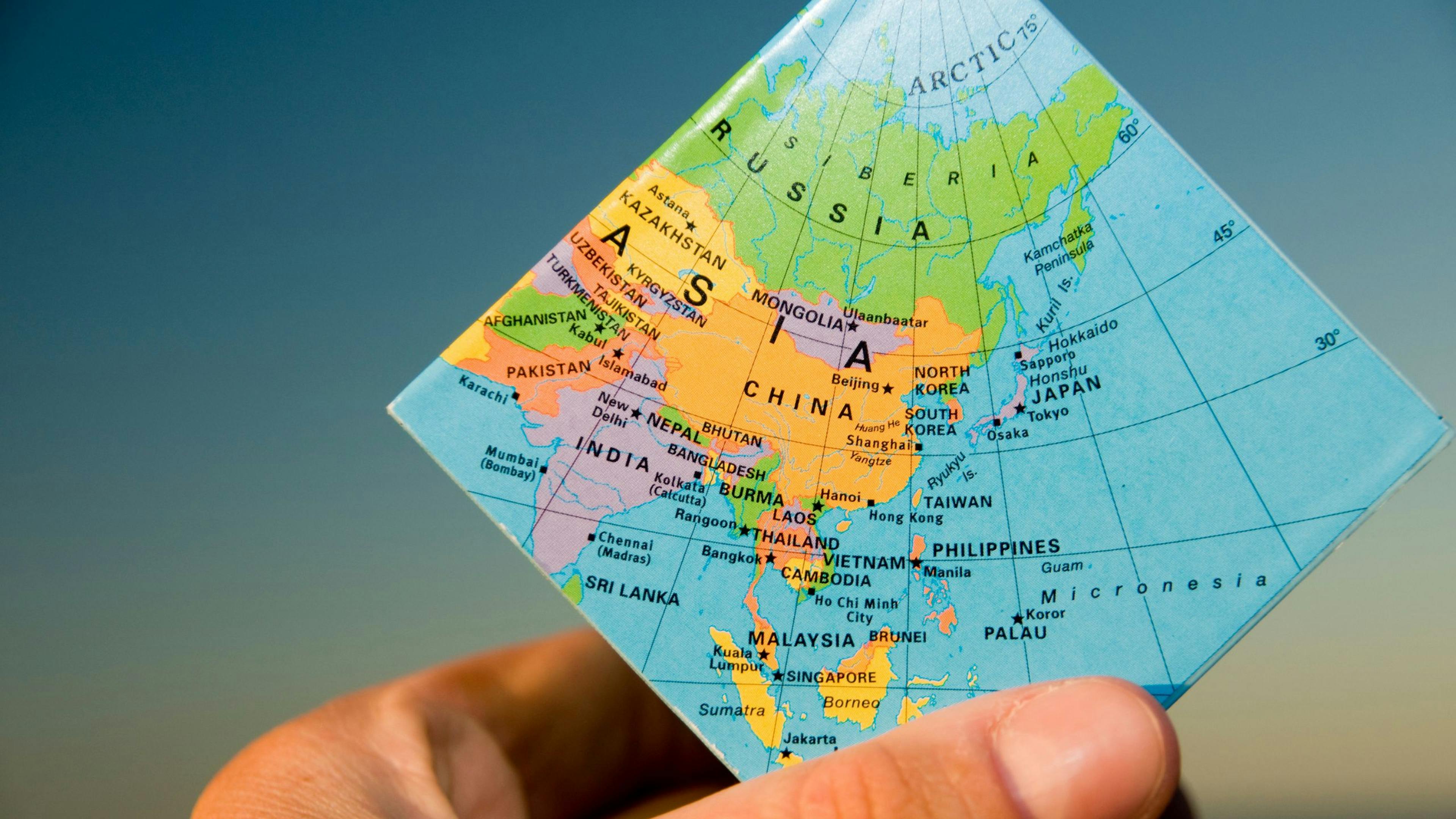 featured image - Slogging Insights: Are Russians and Indians Considered Asian?