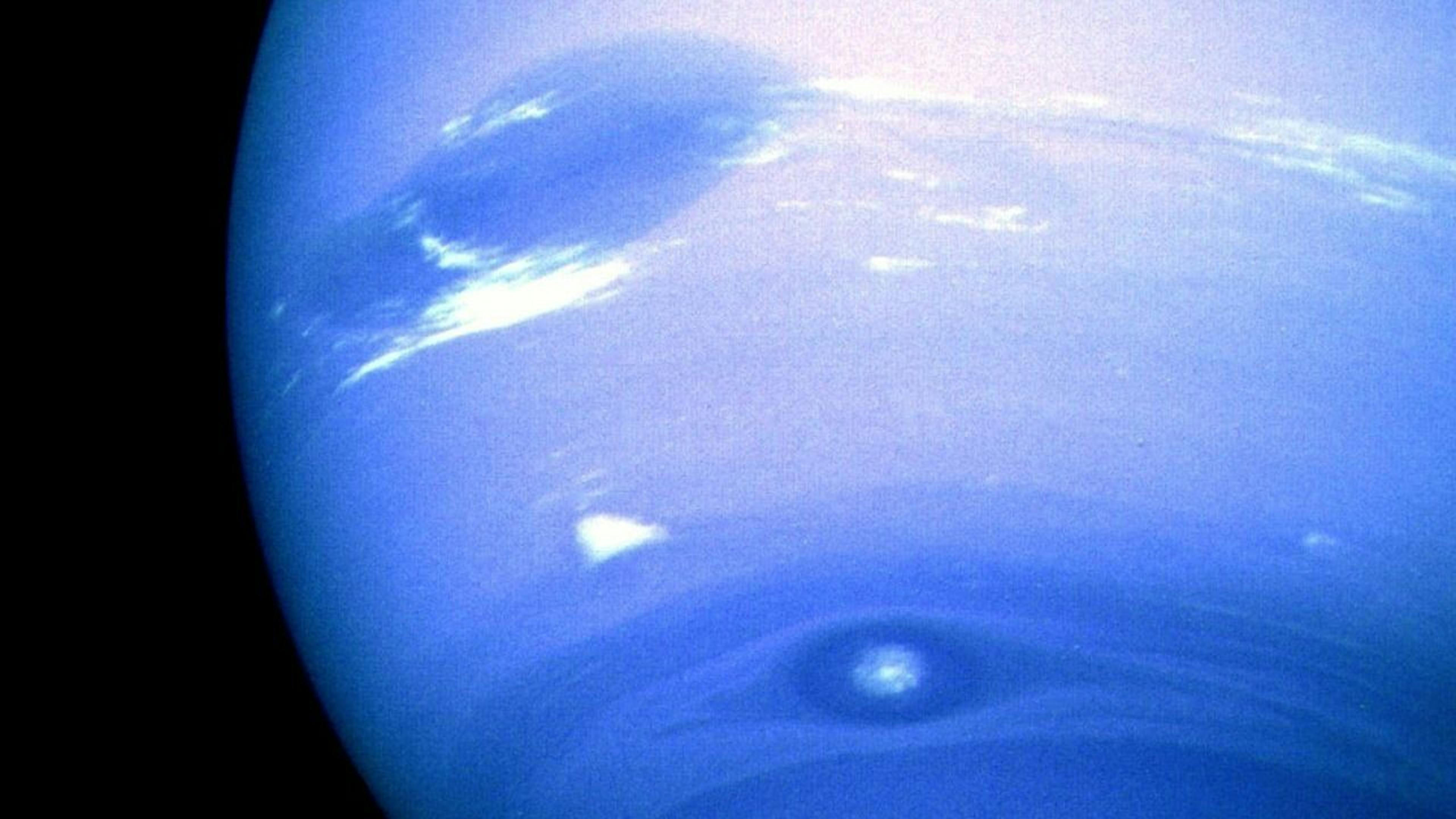 featured image - El movimiento del planeta Neptuno se había vuelto muy errático