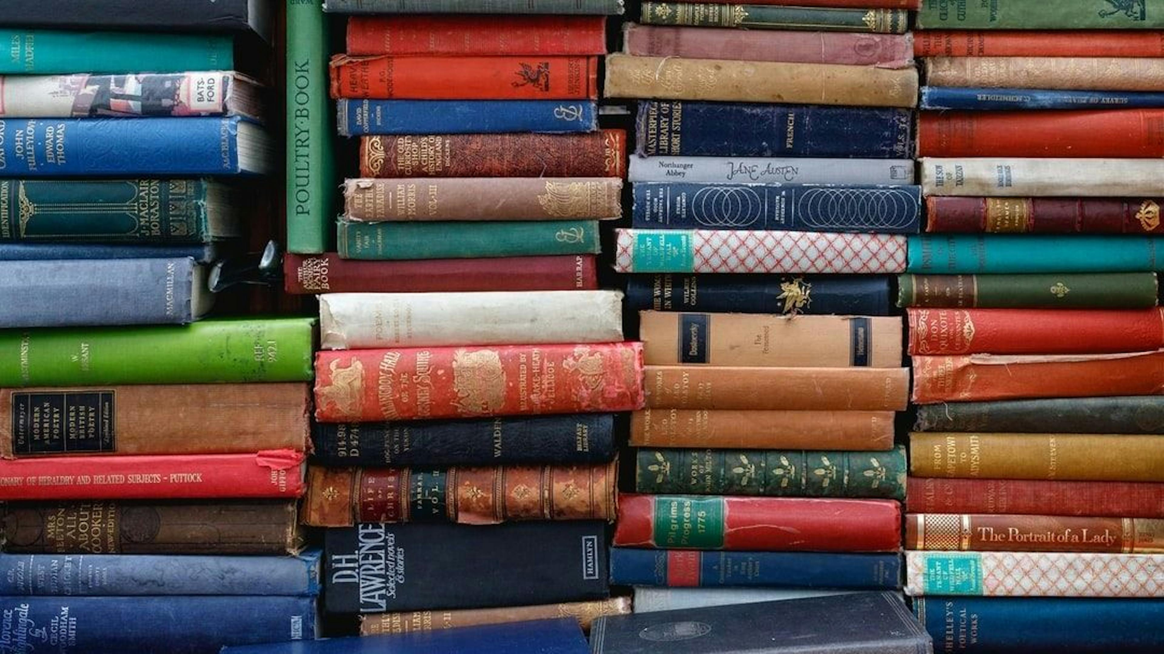 featured image - 18 Book Recommendations from the HackerNoon Team