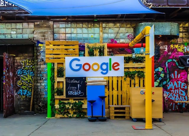 /awsazuregoogle-certifications-are-more-important-than-linux-certs-gf6834uo feature image
