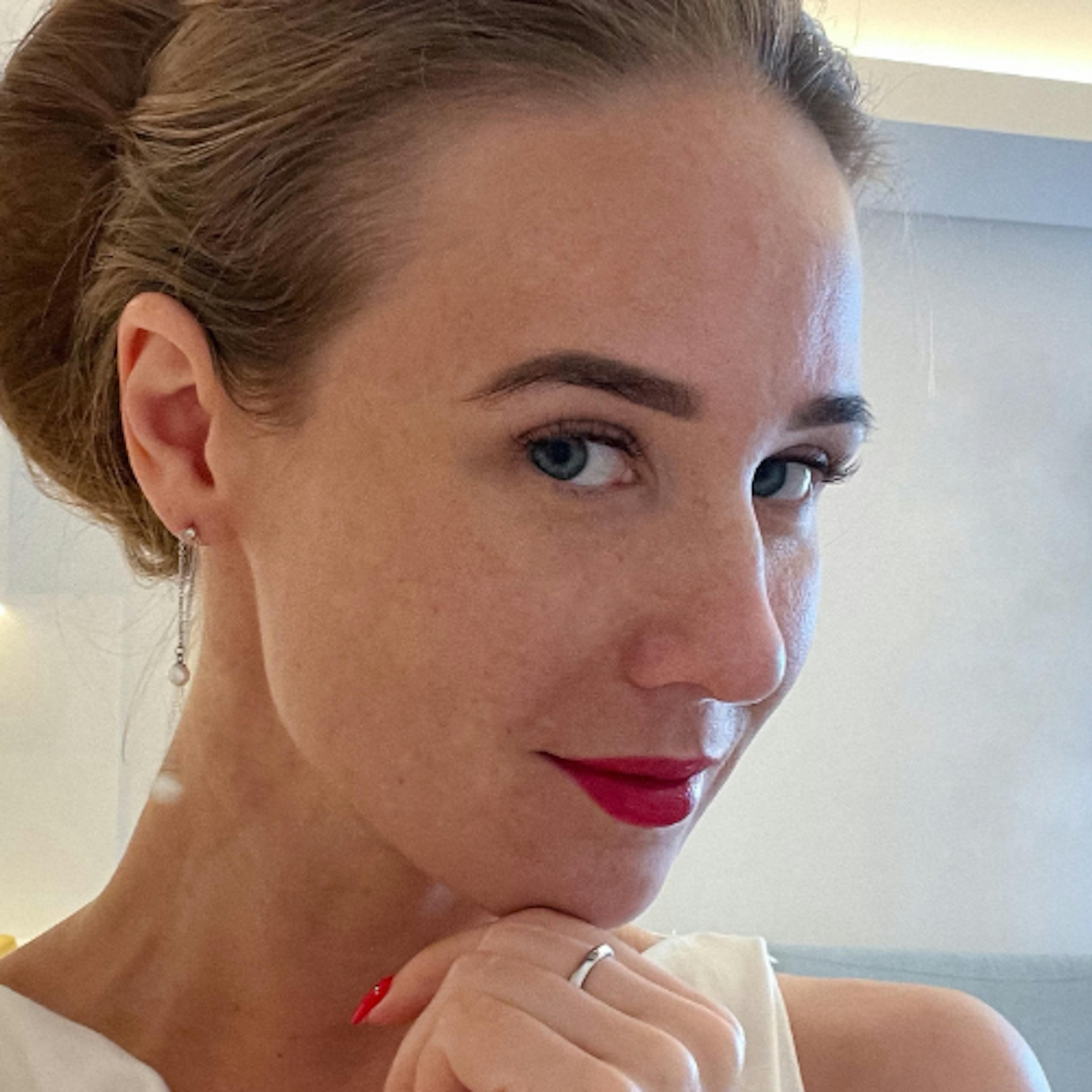 Olesya Krasutskaya HackerNoon profile picture