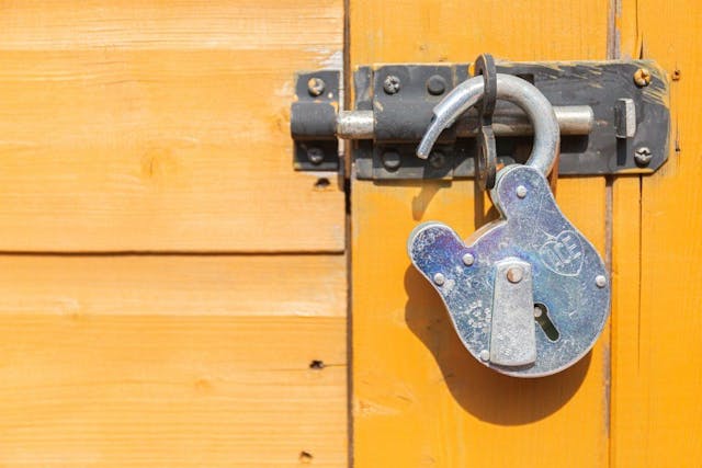 /getting-into-the-mind-of-the-hacker-heres-how-hackers-steal-your-keys-secrets-and-passwords-r382358g feature image