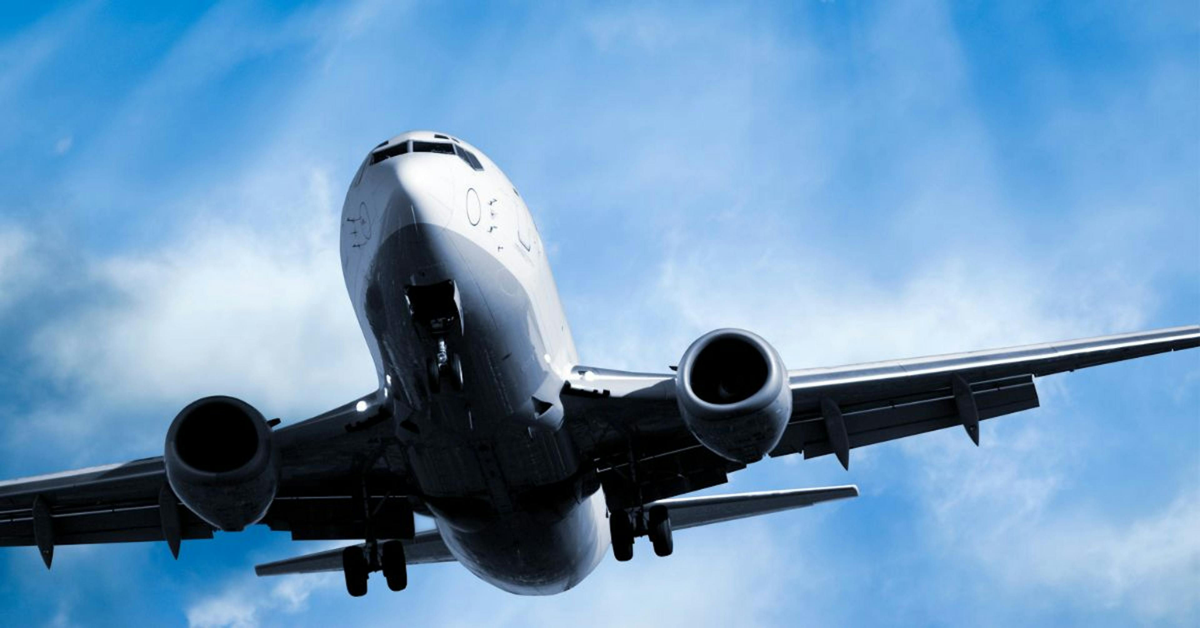 featured image - Tech Is Shaping the Airlines Business: Here's How