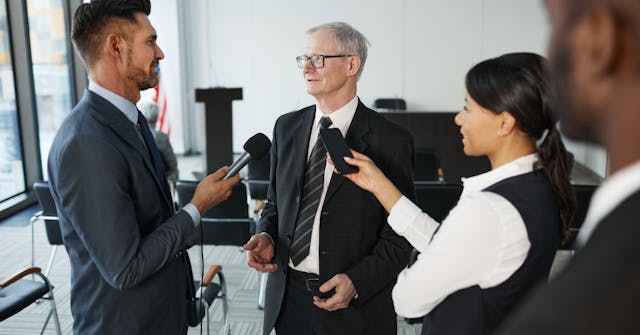 /3-pr-tactics-startups-should-prioritize-to-attract-investors feature image