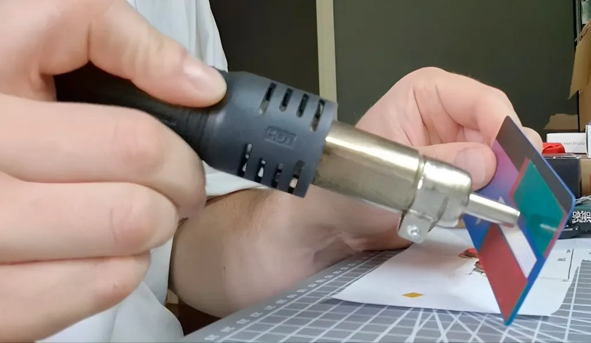 Heat gun banging the payment card chip back