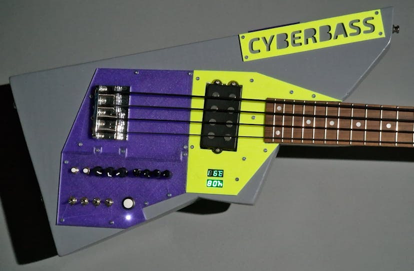 /diy-enthusiast-hacks-his-way-into-building-his-own-musical-instrument-and-it-rocks feature image
