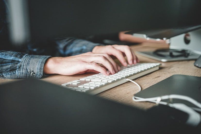 /a-helpful-guide-of-how-to-successfully-hire-and-manage-a-dedicated-software-development-team-jj2333vp feature image