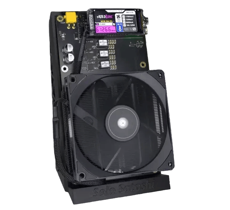 featured image - Solo Satoshi uvoľňuje NerdQaxe++ šetrný a tichý desktop Bitcoin Miner