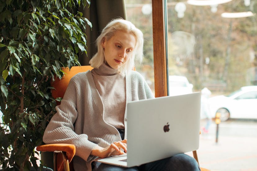 /growth-marketing-5-steps-to-starting-a-freelance-business feature image