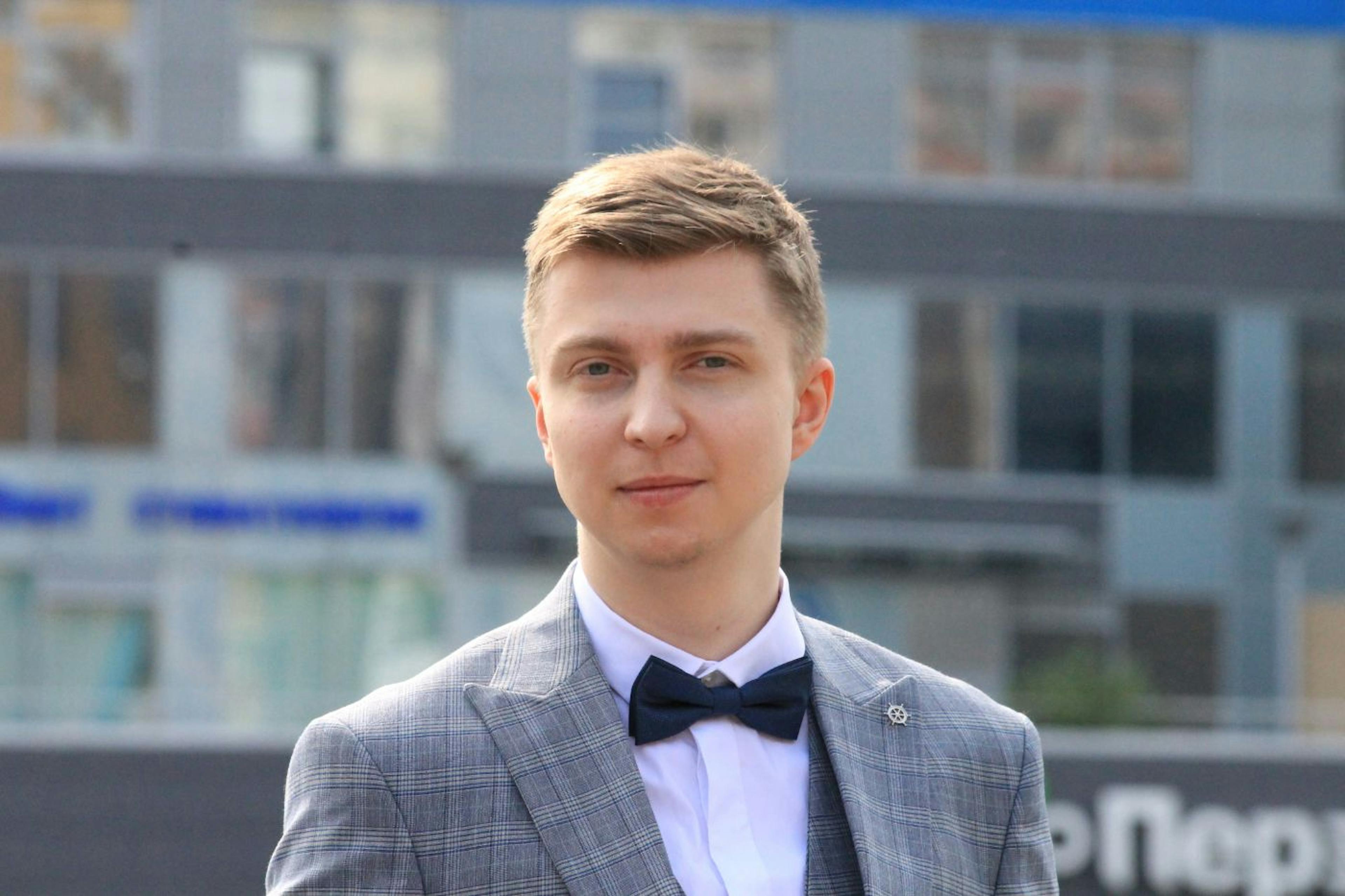 featured image - Meet the Writer: HackerNoon's Contributor Aleksandr Guzenko, Software Engineer