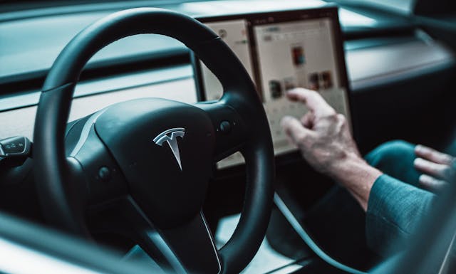 /how-to-hack-self-driving-cars-vulnerabilities-in-autonomous-vehicles-jh3r37cz feature image