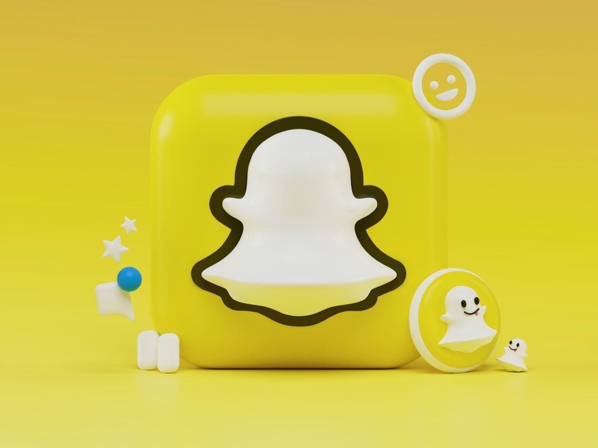 featured image - Cómo se piratean las cuentas de Snapchat: 5 indicadores de compromiso