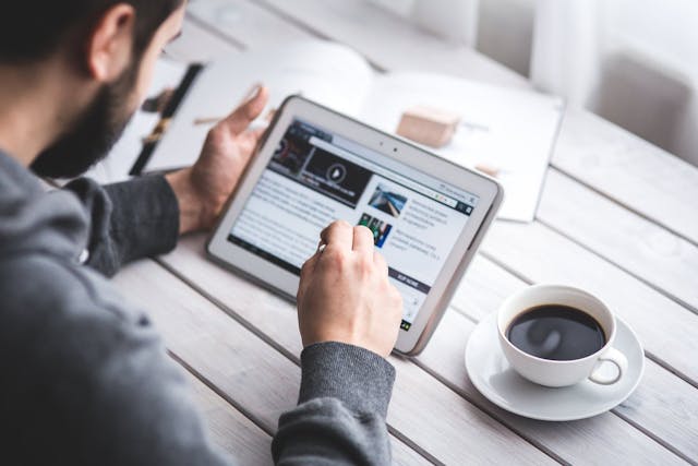 /how-to-use-the-enhanced-search-feature-to-drive-higher-ecommerce-conversions-825333mx feature image