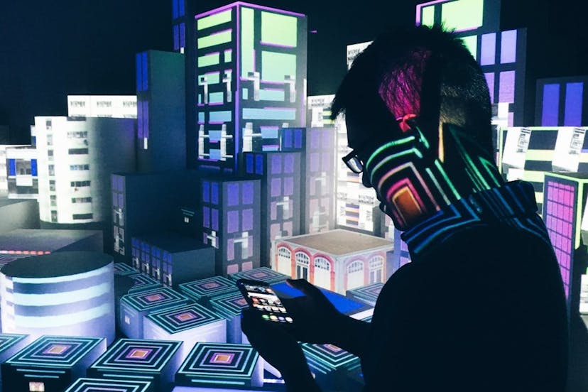 /virtual-vs-human-influencers-redefining-human-computer-bonding feature image