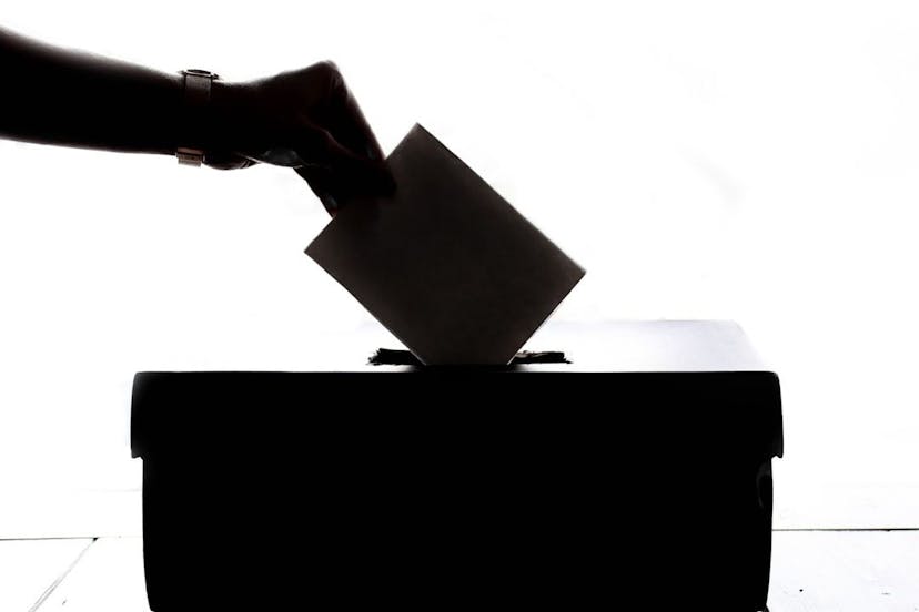 /genai-in-elections-reshaping-campaigns-raising-ethical-concerns feature image