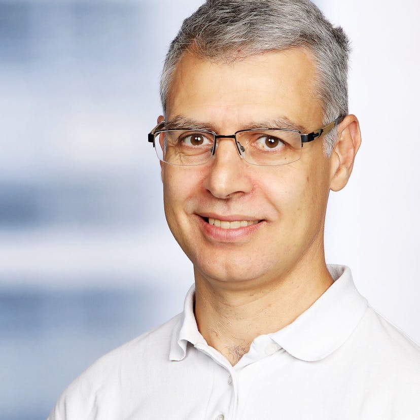 /meet-the-writer-contributor-nicolas-frankel-head-of-developer-advocacy-on-apache-apisix feature image