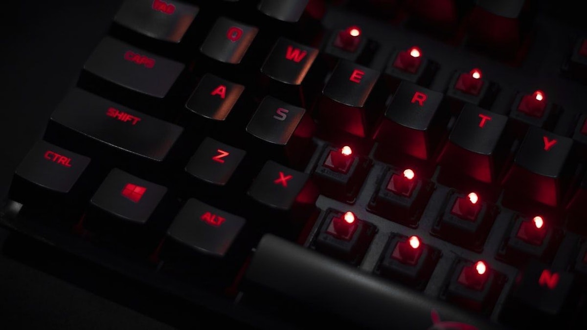 featured image - The Best Mechanical Keyboards for Gamers