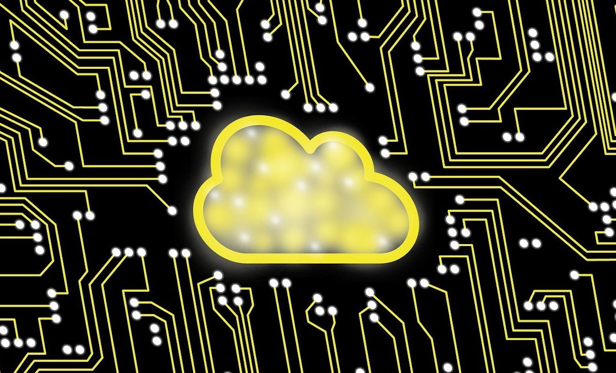 featured image - Why You Should Move Your Corporate Infrastructure to Cloud