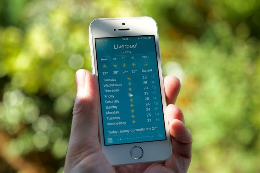 /how-to-build-a-nodejs-weather-app-with-cassandra feature image