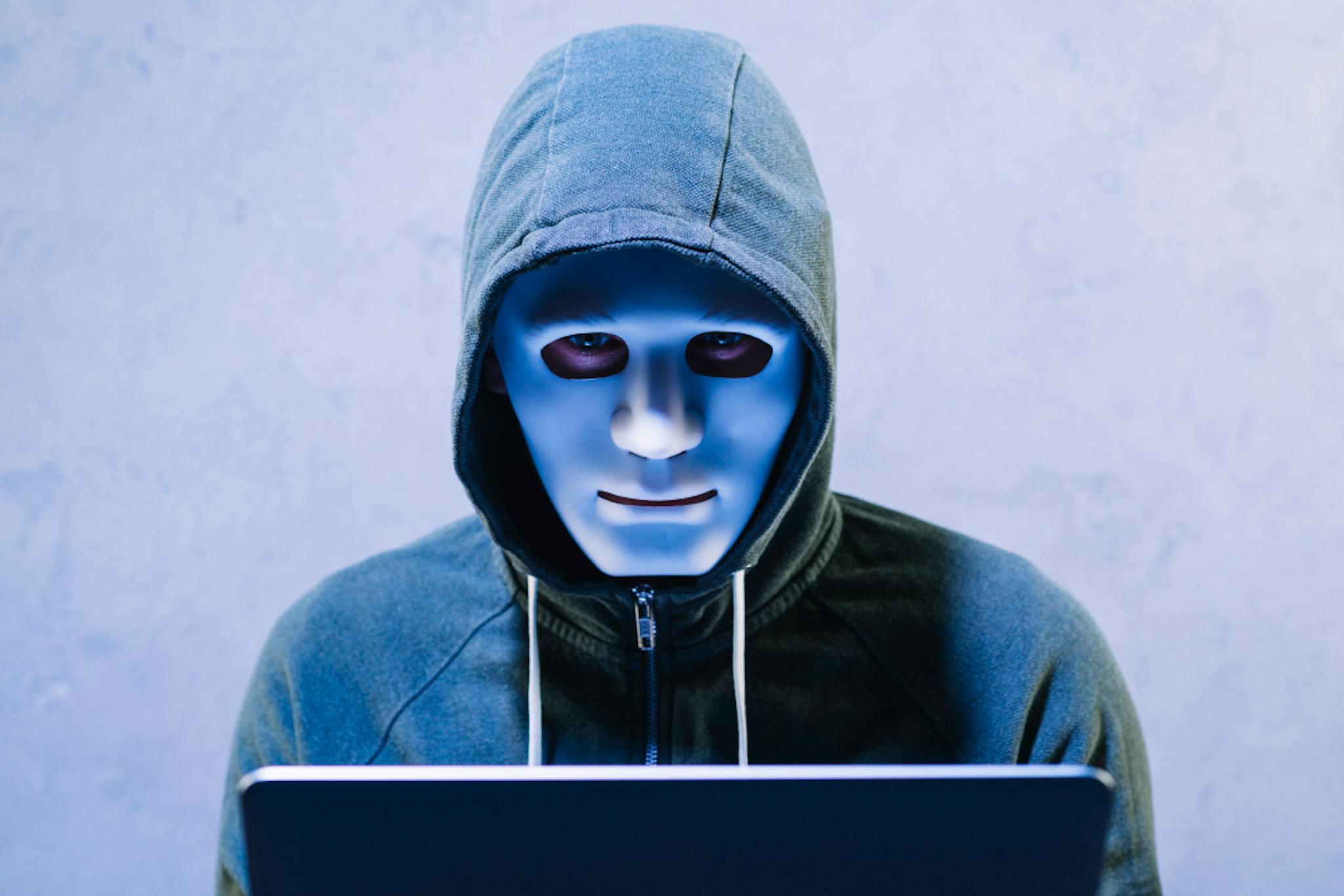 featured image - 10 Red Flags to Help You Spot a Deepfake Scam