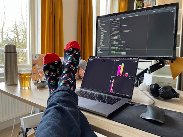 /how-i-quit-my-job-to-start-my-online-business feature image