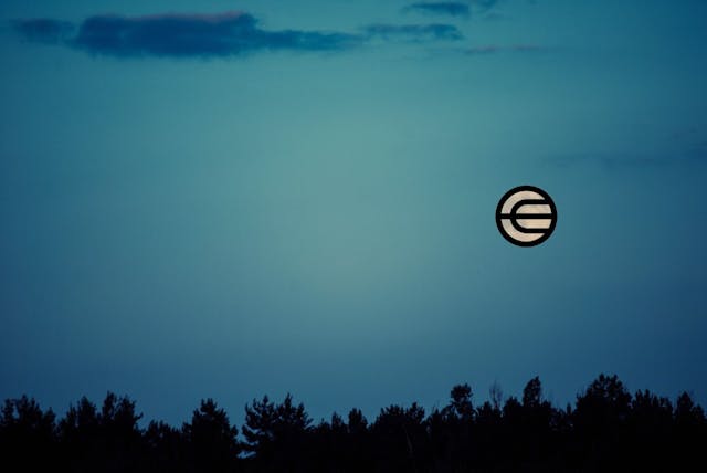 /an-old-crypto-trick-in-new-clothing-what-to-know-about-worldcoin feature image