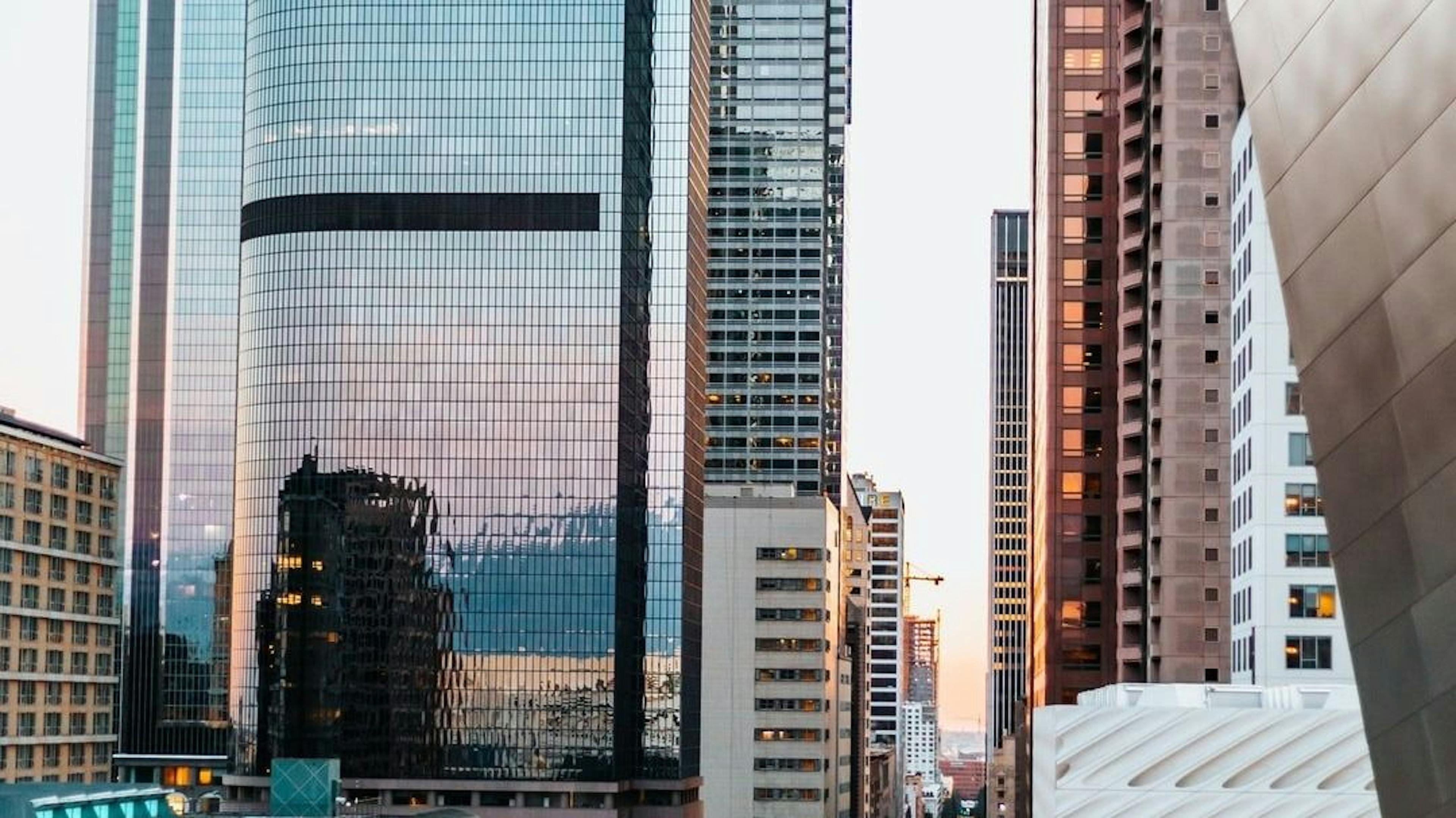 featured image - Solar Glass: The Energy Generation Solution Cities Need to Go Green